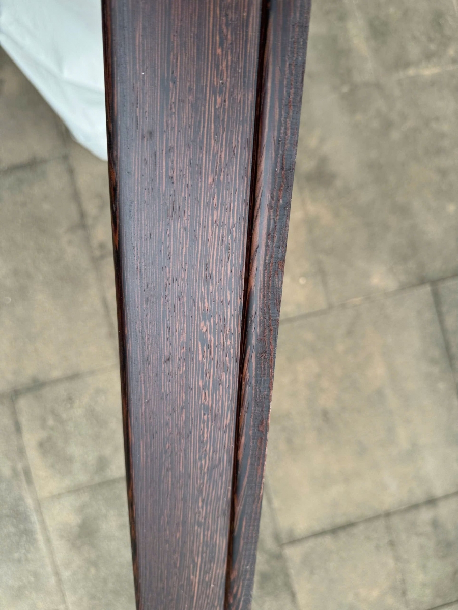 Len chân tường gỗ Chiu Liu