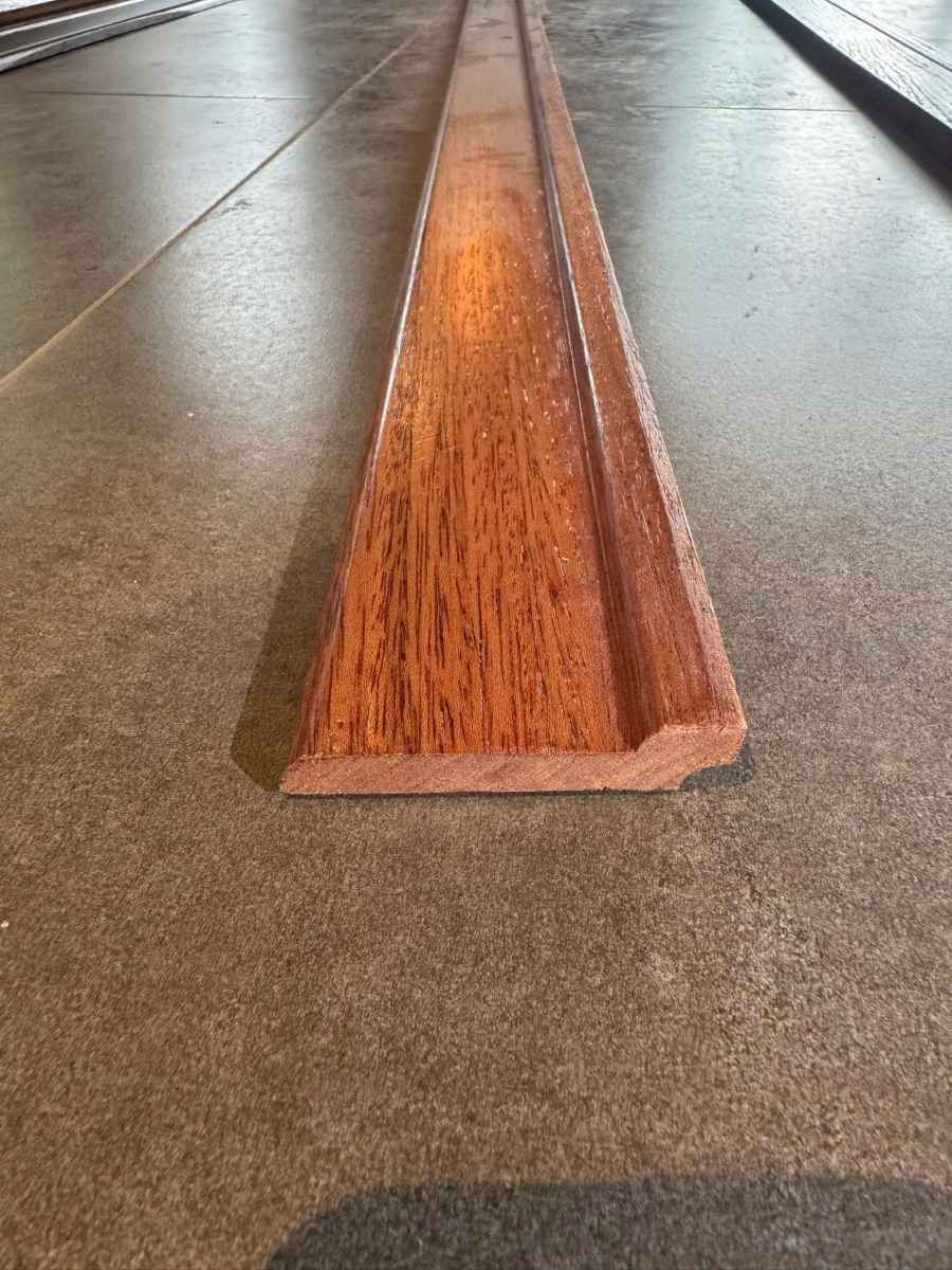 Len chân tường gỗ Gõ đỏ bản từ 5-8,5cm