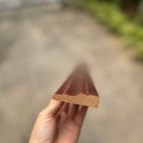 Len chân tường gỗ Wallnut