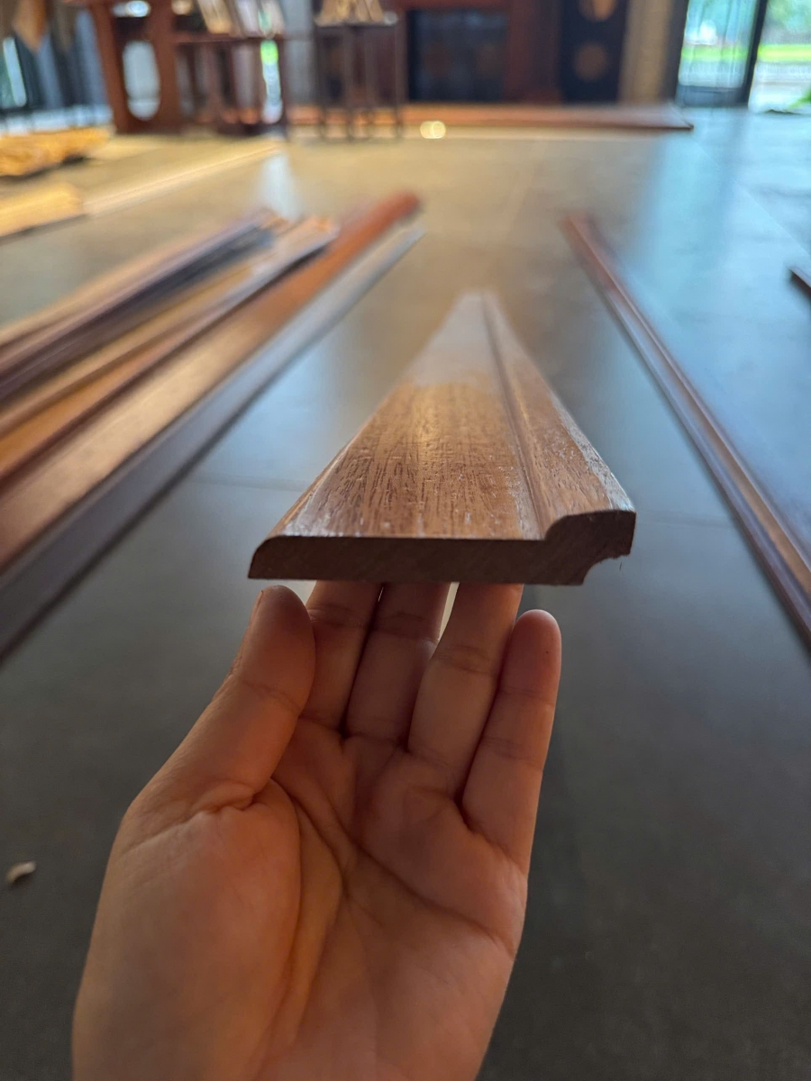 Len chân tường gỗ Wallnut