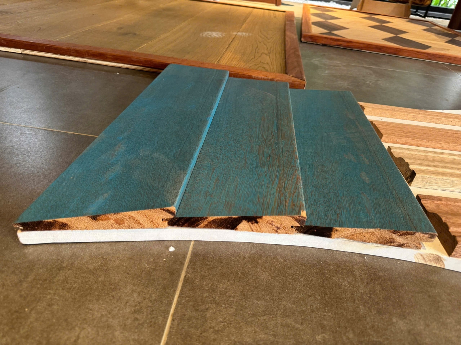 Ốp tường ngoài